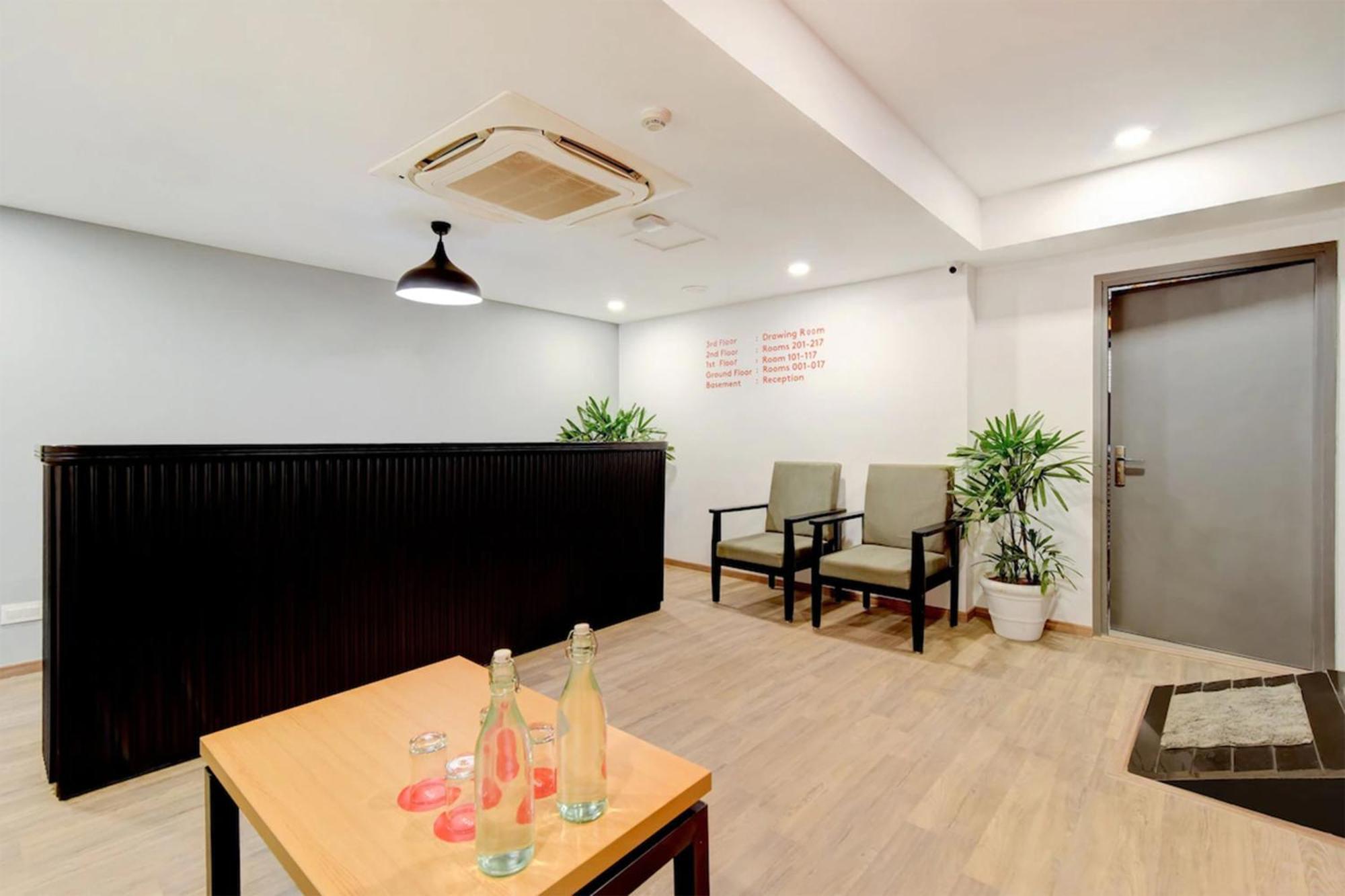 Hotel Crown Inn Faridabad Zewnętrze zdjęcie